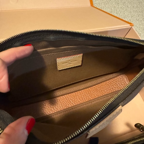 LV Multi Pochette 🔥SOLD🔥 - Picture 6 of 11